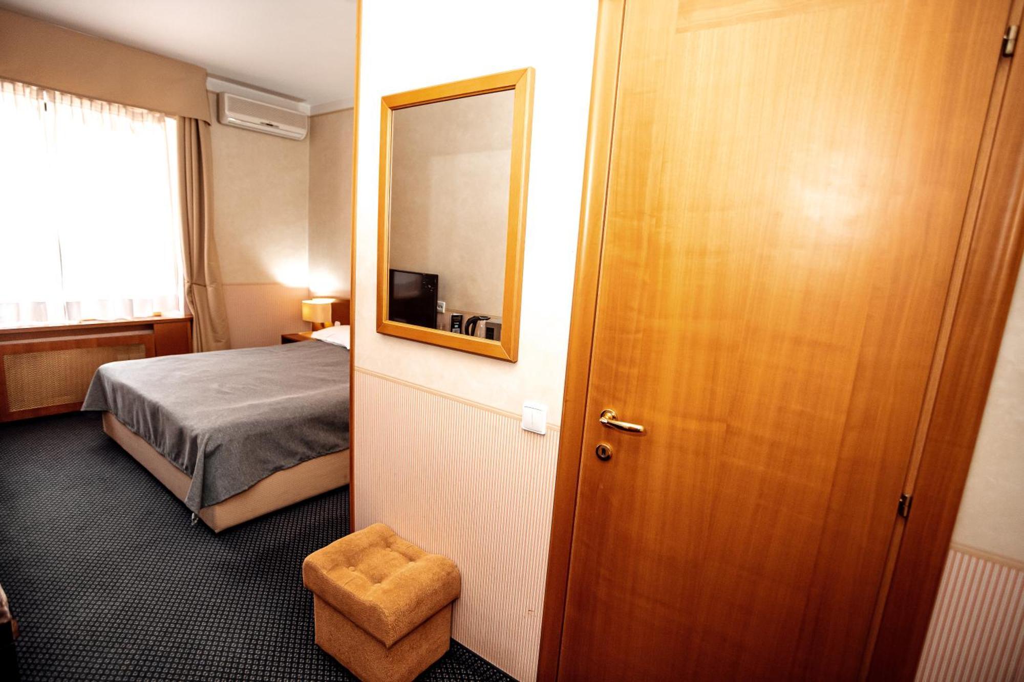 Marko Polo Hotel Aksay Екстериор снимка