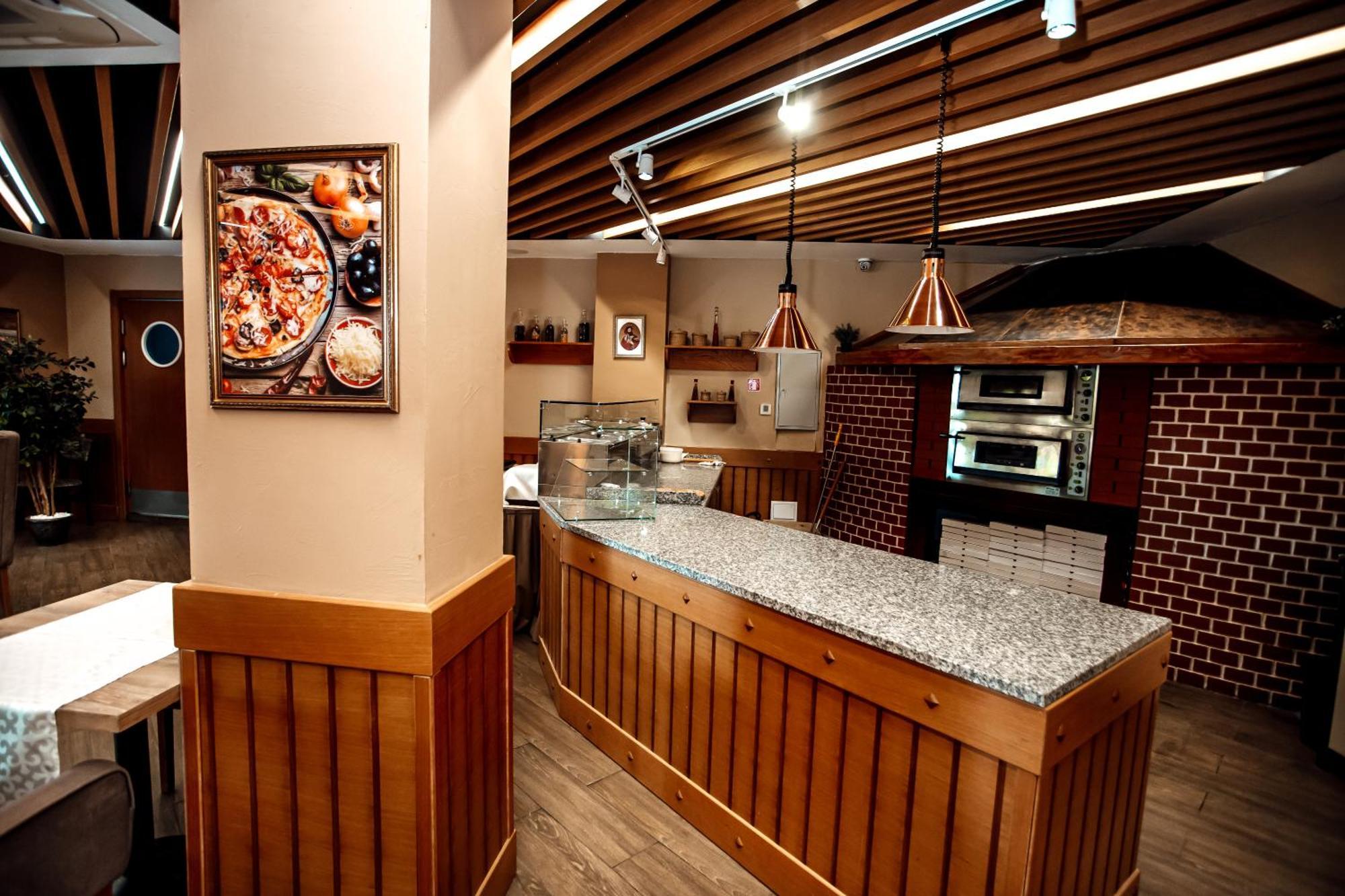 Marko Polo Hotel Aksay Екстериор снимка