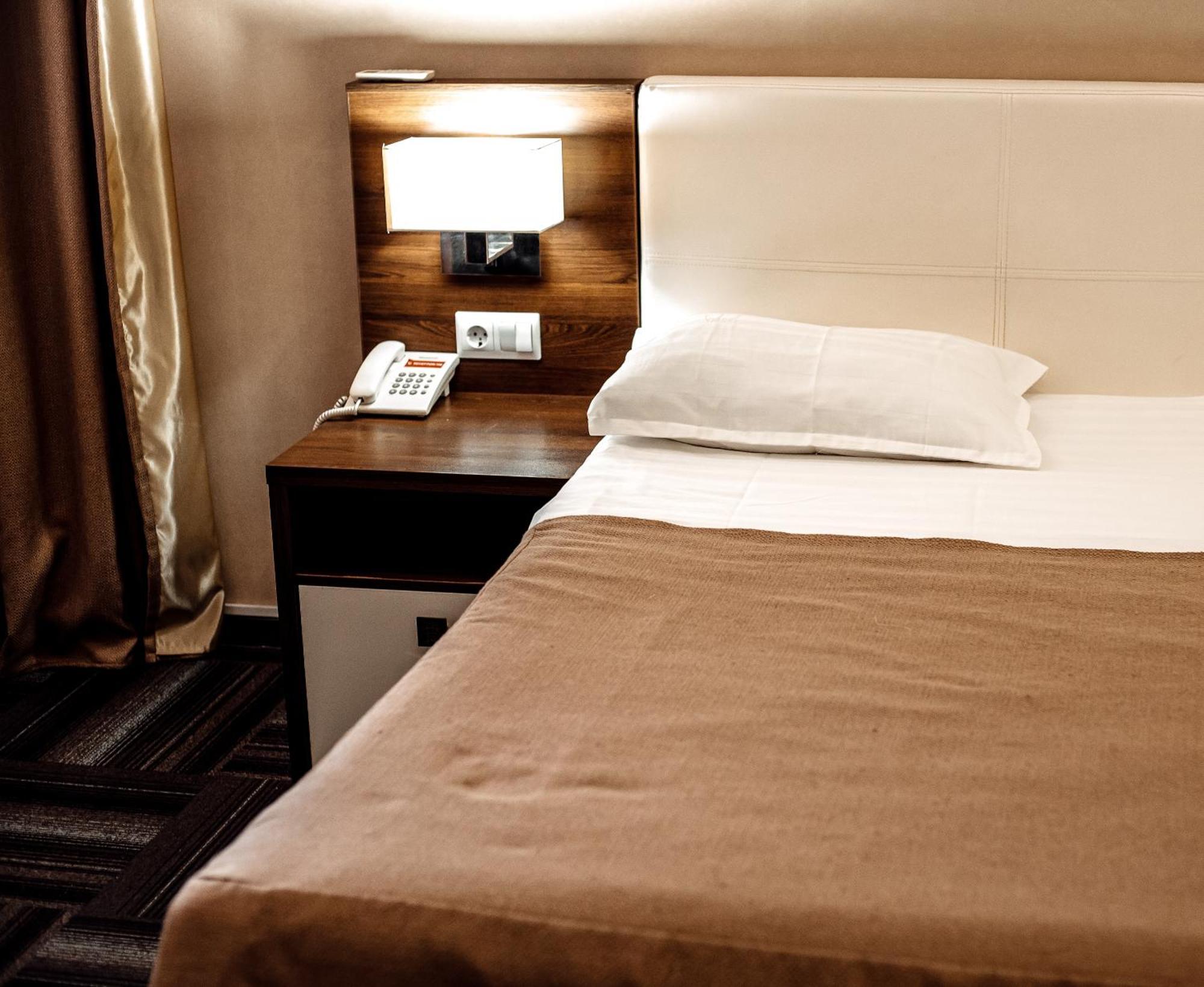 Marko Polo Hotel Aksay Екстериор снимка